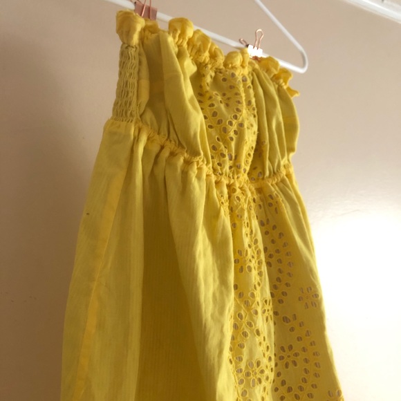 Iris Basic Yellow Eyelet Strapless Dress - Picture 4 of 9
